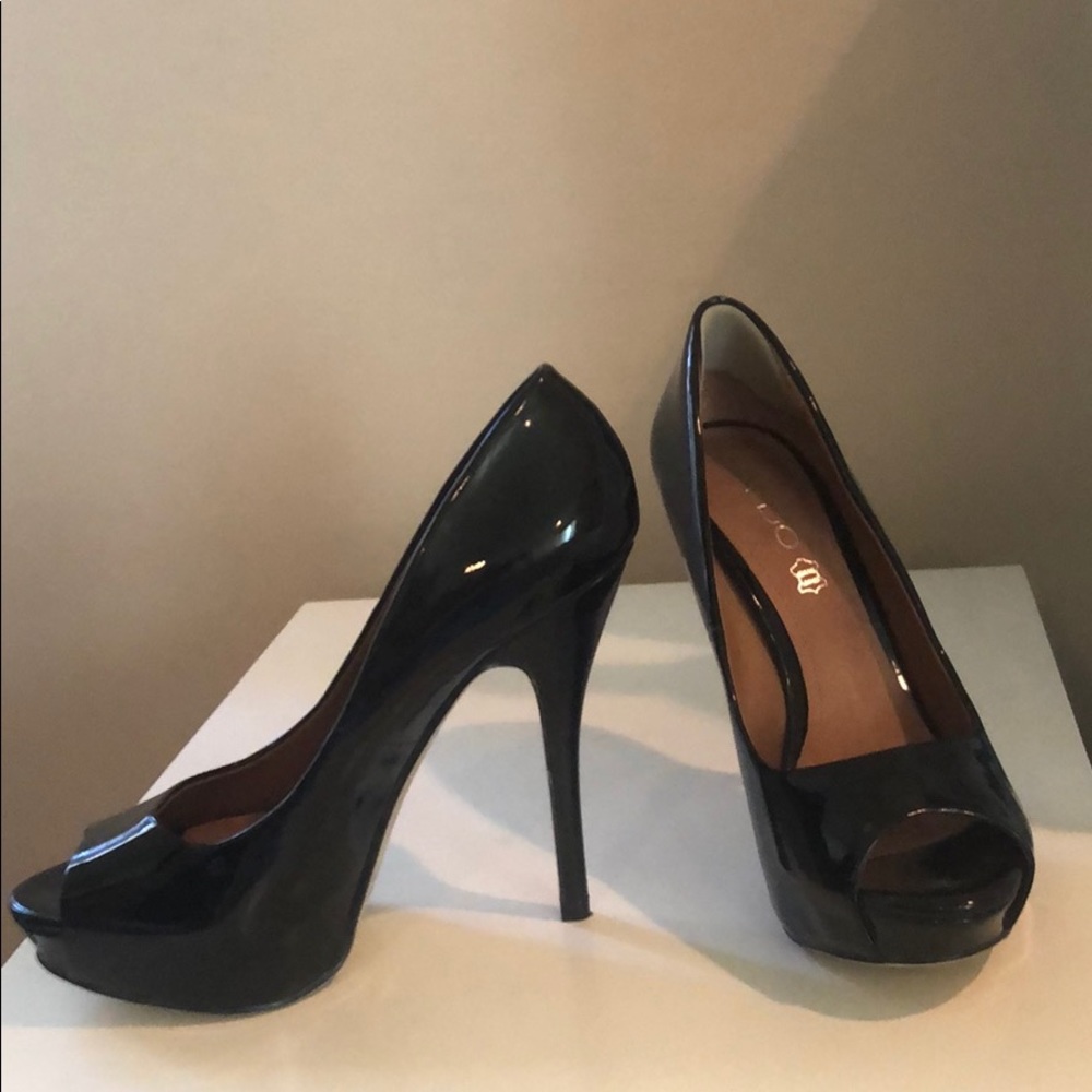 Black peep toe heels